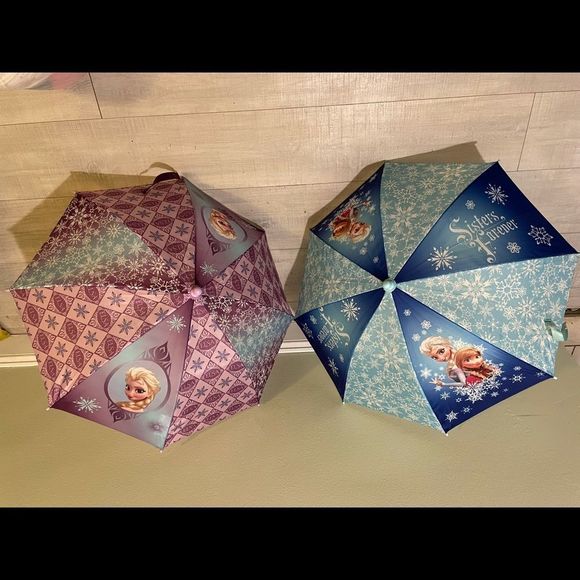 Original Disney Frozen child umbrellas. Set of 2 (Anna/Elsa)